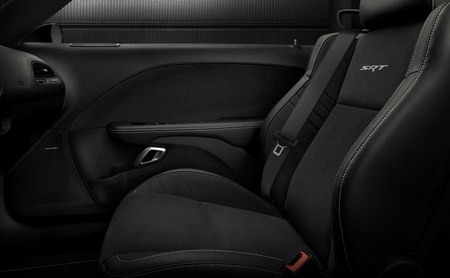  Dodge Challenger SRT 2015 года  (фото 31 из 79)